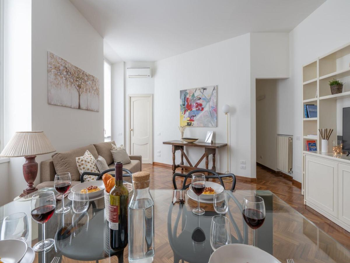 The Best Rent - Gorgeous Two-Bedroom Apartment In Porta Nuova District Milão Exterior foto