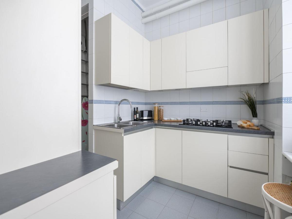 The Best Rent - Gorgeous Two-Bedroom Apartment In Porta Nuova District Milão Exterior foto