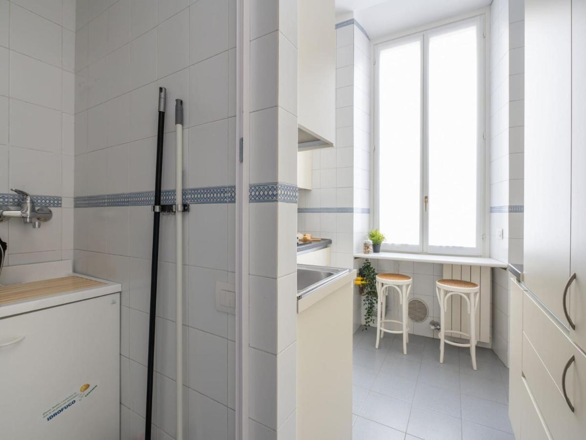 The Best Rent - Gorgeous Two-Bedroom Apartment In Porta Nuova District Milão Exterior foto