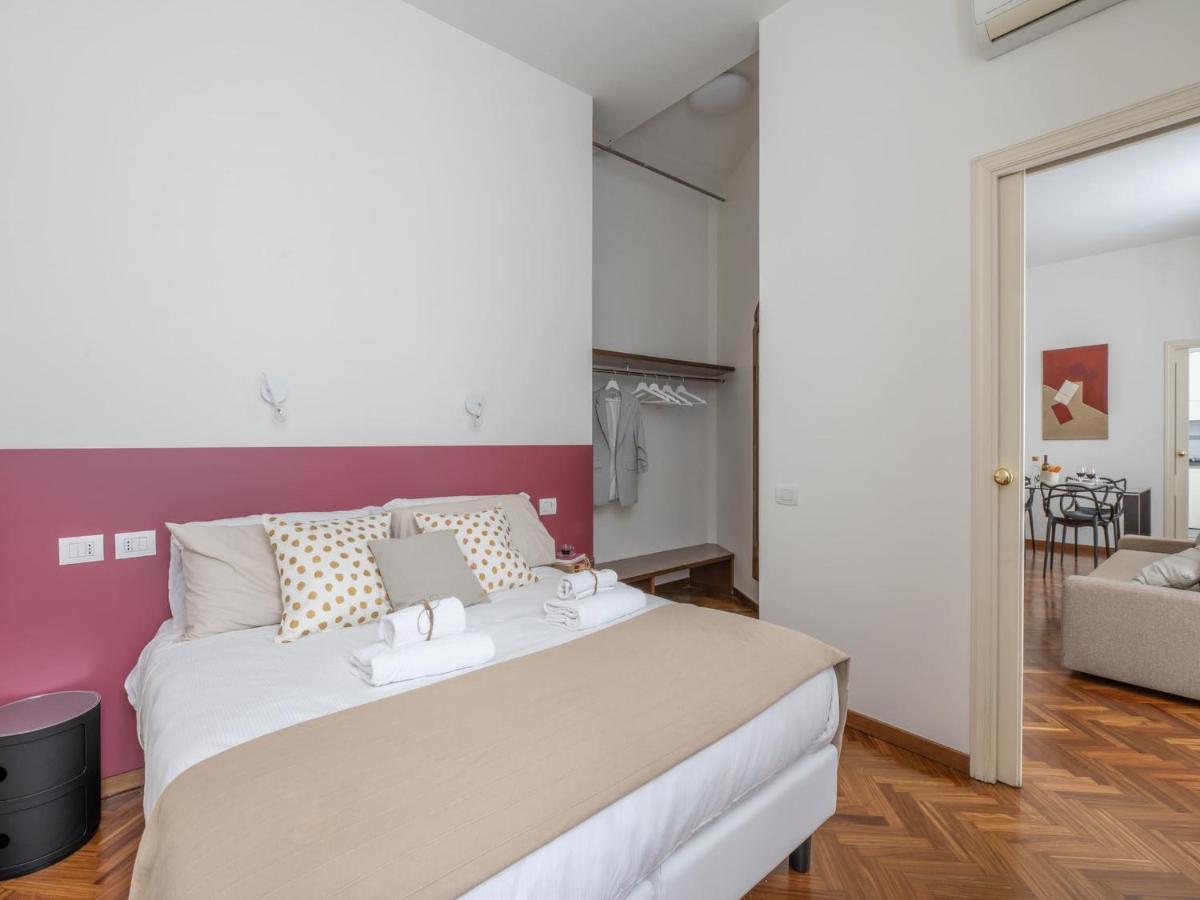 The Best Rent - Gorgeous Two-Bedroom Apartment In Porta Nuova District Milão Exterior foto
